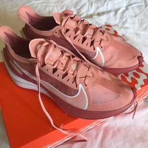 Nike Zoom Gravity
